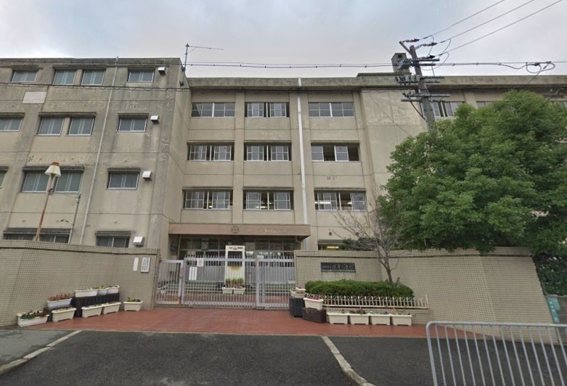 小学校　西宮市立深津小学校（小学校）まで230m