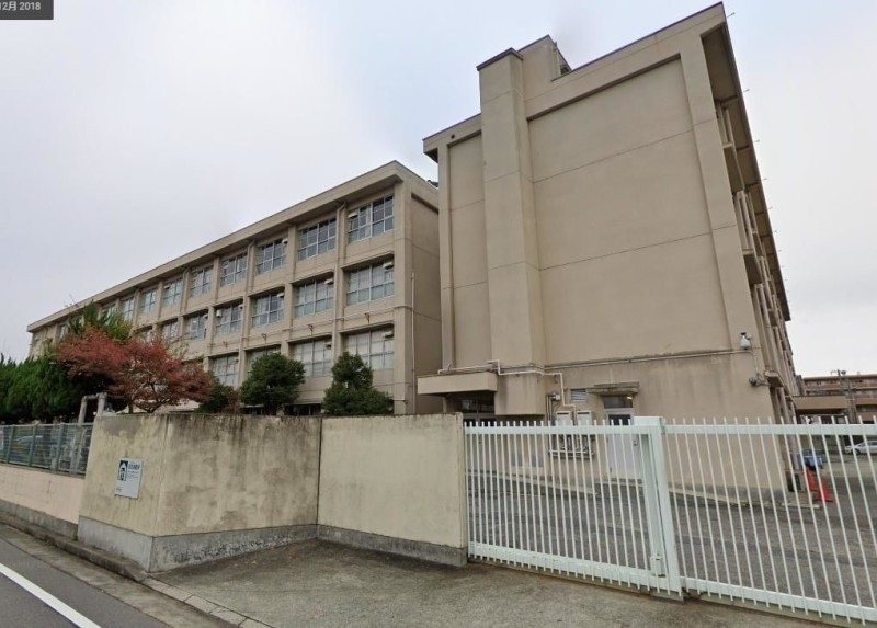 中学校　西宮市立深津中学校（中学校）まで1033m