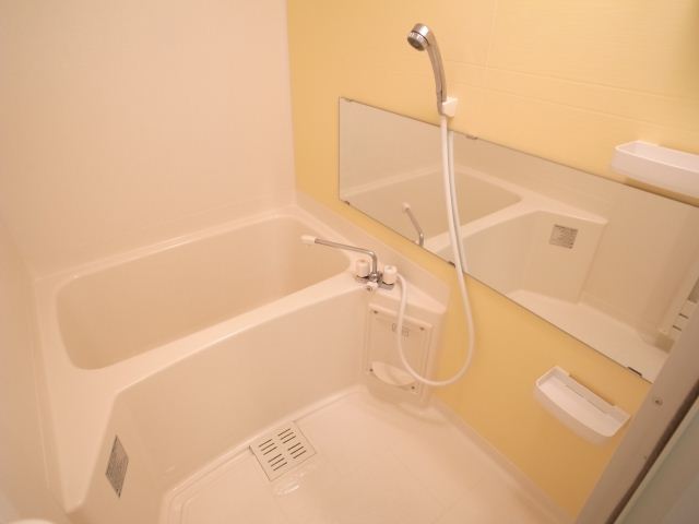 バス・シャワールーム　別タイプのお部屋の写真になります