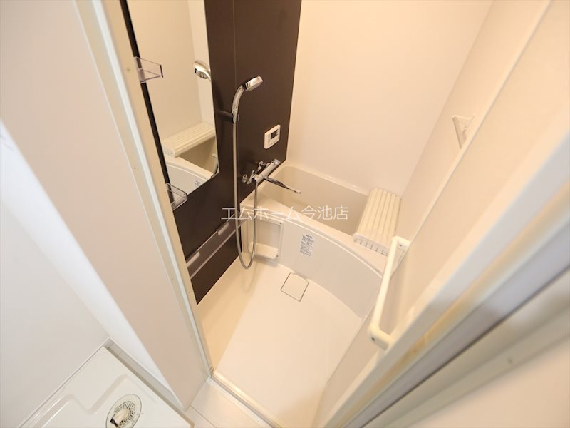 バス・シャワールーム　追い焚き・浴室暖房乾燥機能付バス