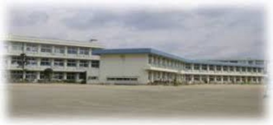 小学校　赤磐市立山陽小学校（小学校）まで359m