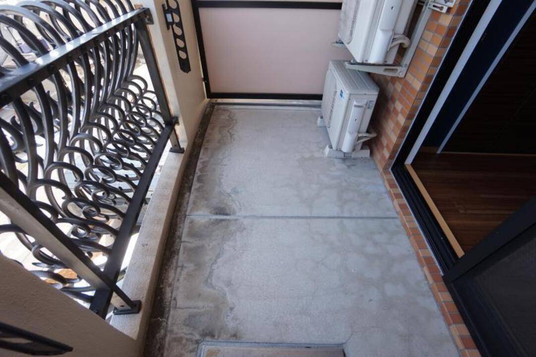 バルコニー　バルコニー