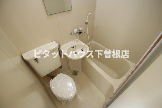 バス・シャワールーム　バス／シャワー