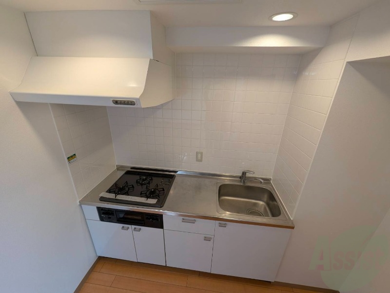 キッチン　キッチンはこちらです。流しが広くて使いやすそうです。