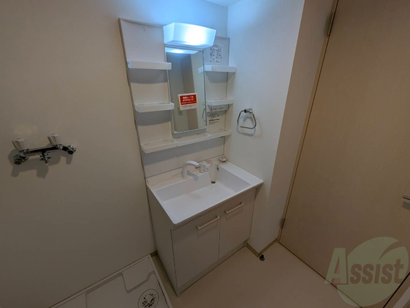 洗面設備　洗面台は独立していて使いやすそうですね。