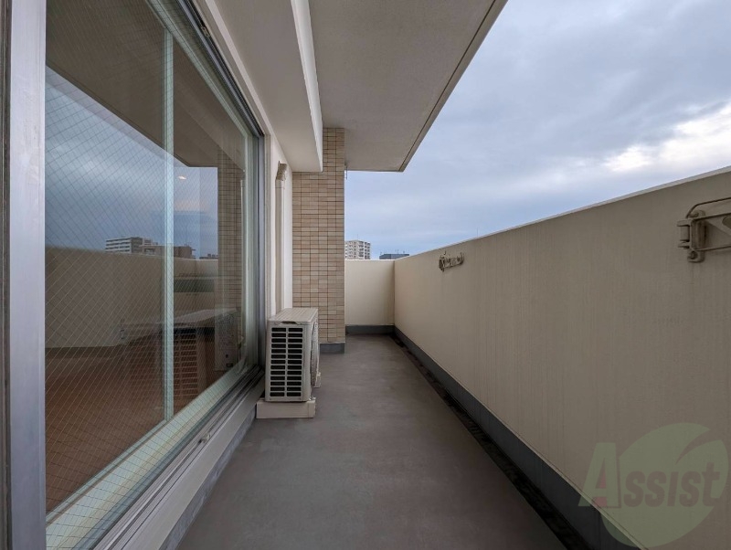 バルコニー　バルコニーです。洗濯物を干したり一息ついたりできますね！