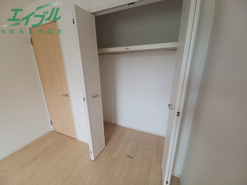 収納　同型参考写真