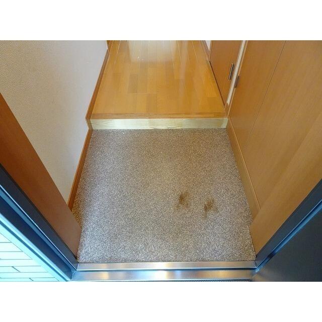 玄関　別部屋写真