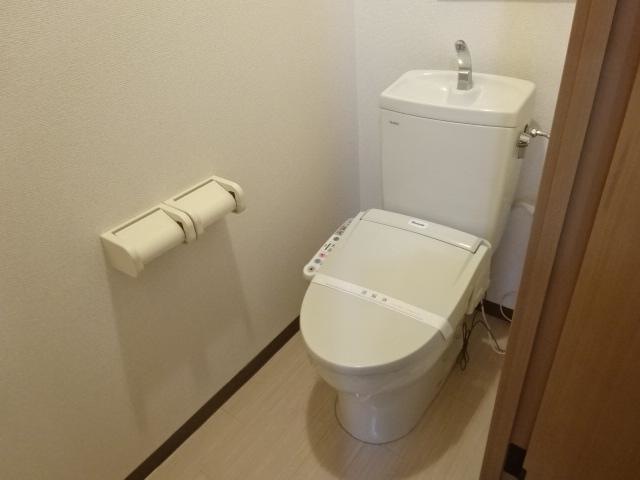 トイレ　シャワー付トイレ