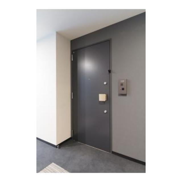 玄関　※写真は同タイプ住戸です。