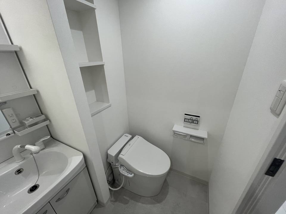 トイレ　トイレ