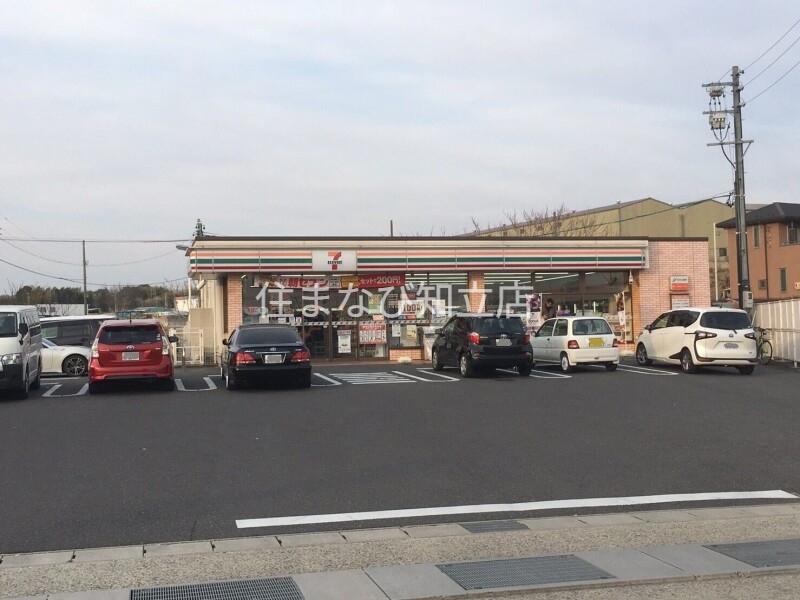 コンビニ　セブンイレブン東郷いこまい館前店（コンビニ）まで819m