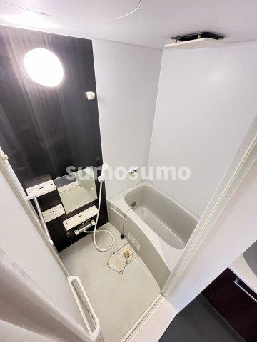 バス・シャワールーム　コンパクトで使いやすいお風呂です