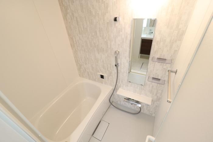 バス・シャワールーム　バスルーム