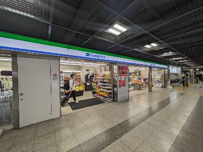 コンビニ　ファミリーマートモノレール小倉駅店（コンビニ）まで373m