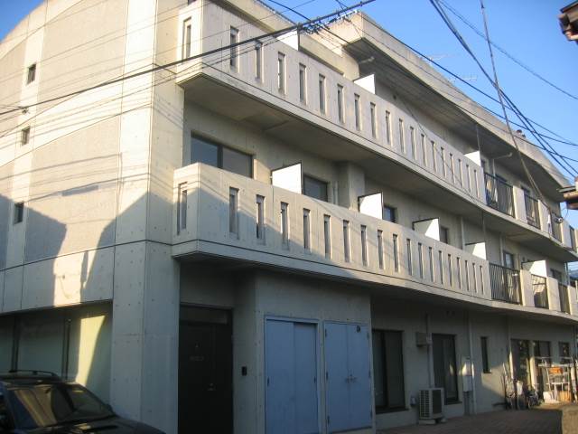 建物外観　鉄筋コンクリート造！