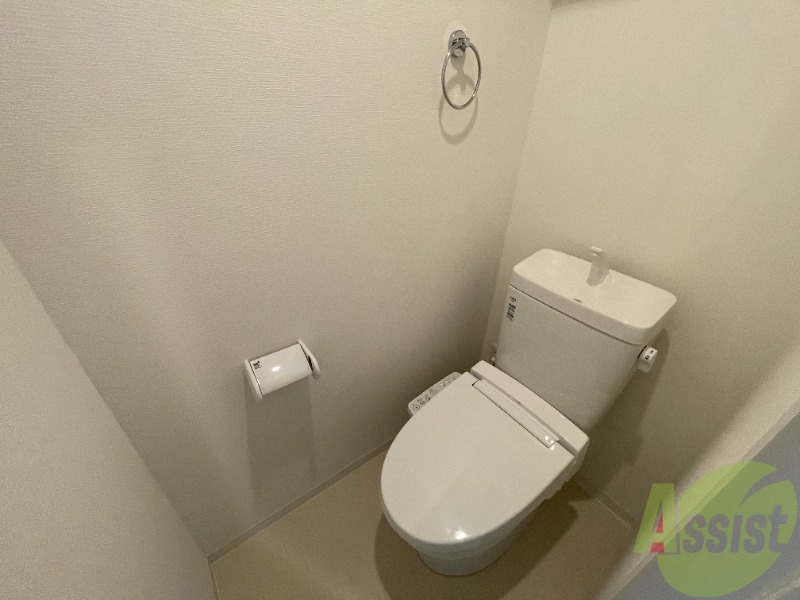 トイレ　温水洗浄便座付きのトイレは、使用しやすくうれしいですね。
