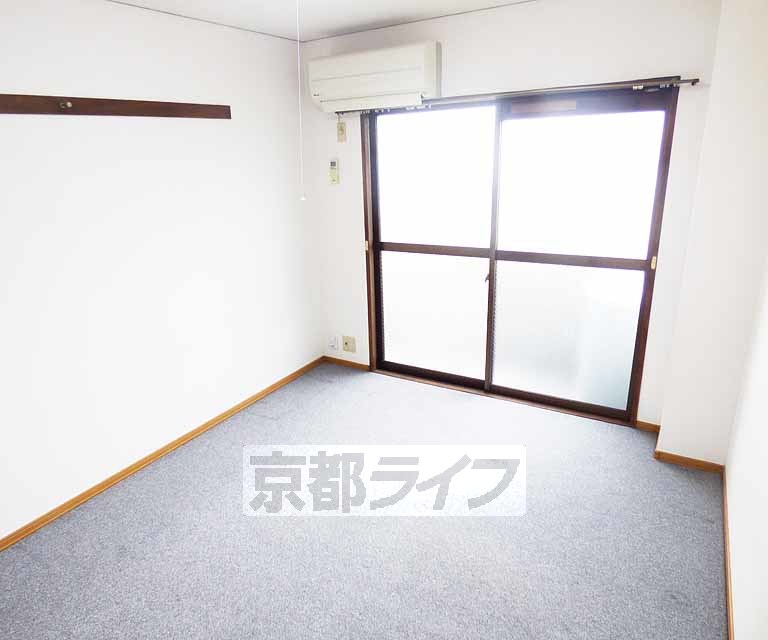 居室・リビング　広めのお部屋です。