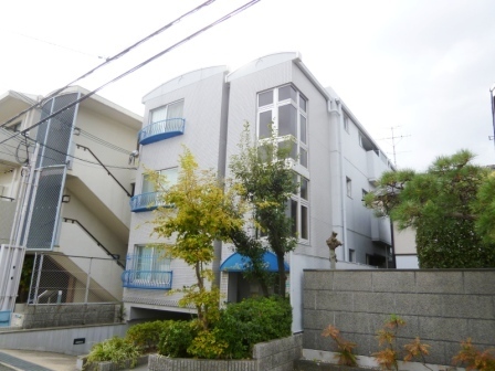 建物外観　TVモニター付きインターホンで安心☆