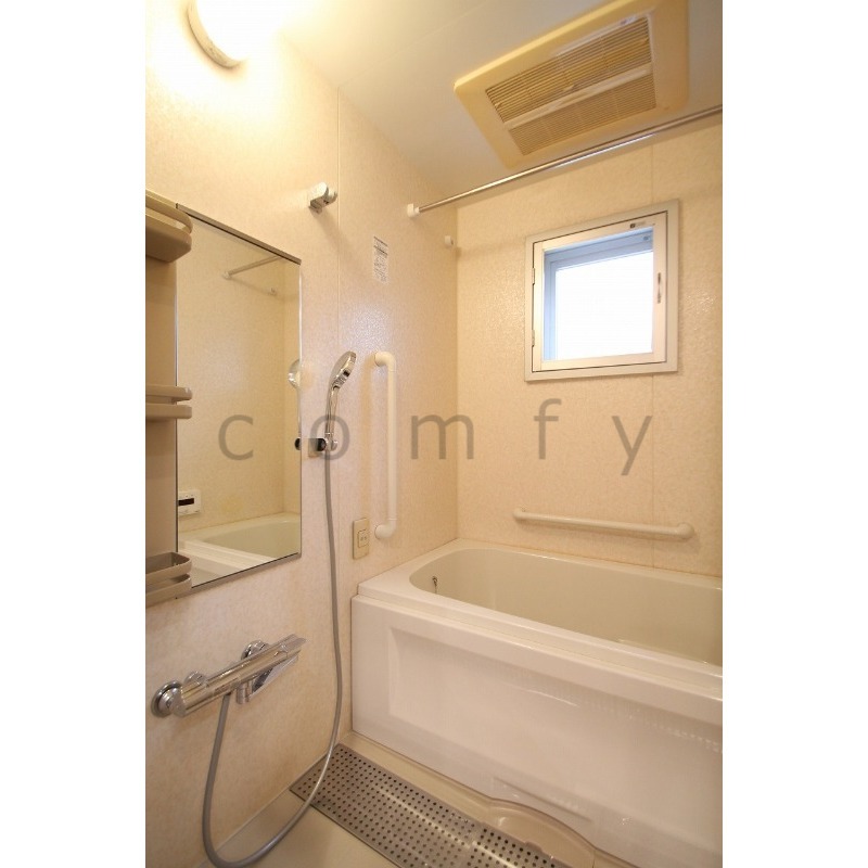 バス・シャワールーム　追焚き・浴室乾燥機付きバス