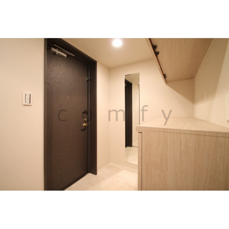 玄関　エントランス