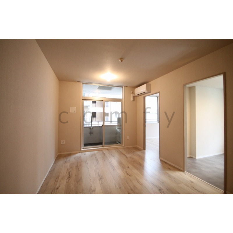 居室・リビング　開放感のあるリビングダイニング