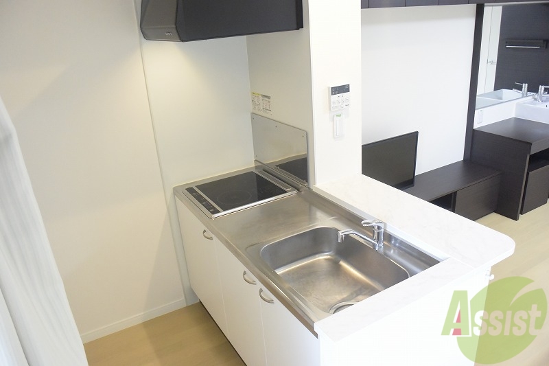 キッチン　カウンターオープンキッチンなので広々と使えます！！