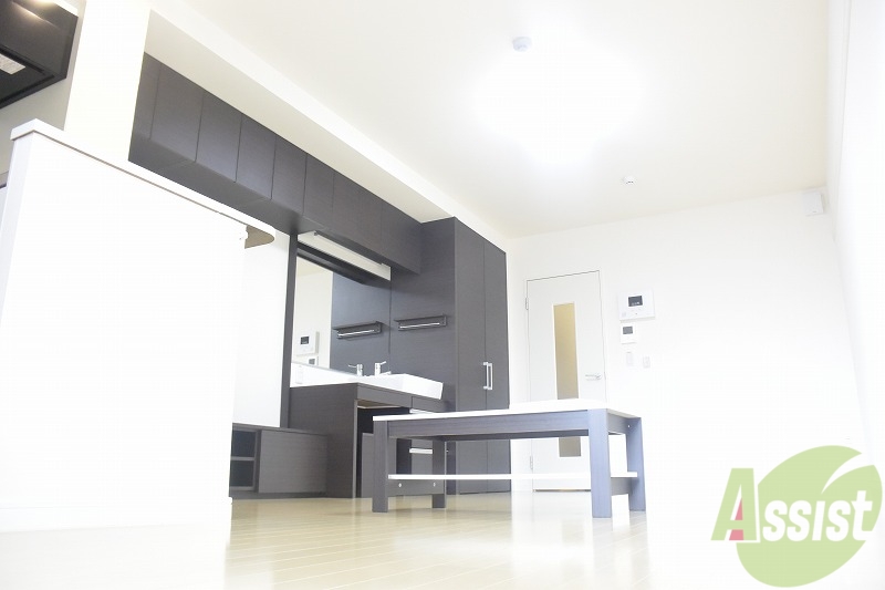 その他部屋・スペース　シンプルなお部屋のため自分好みに家具を配置できます