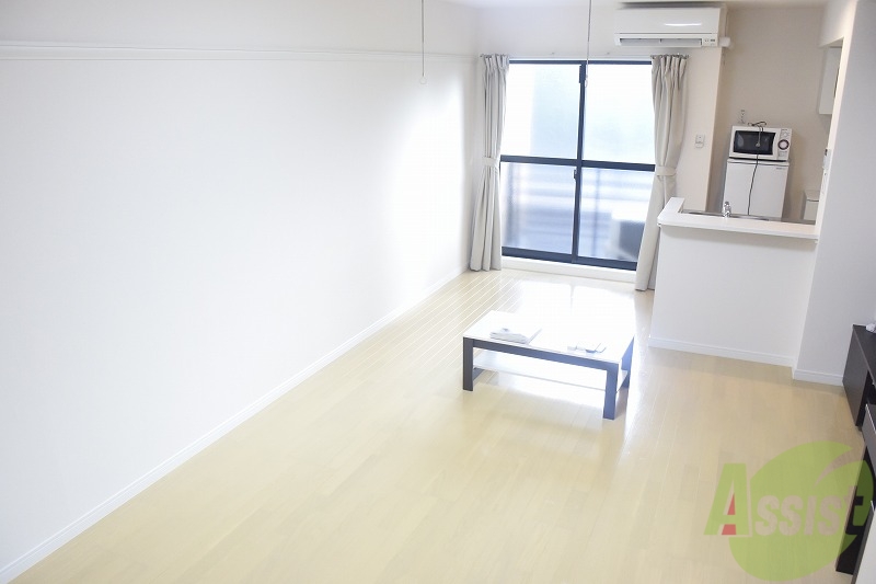 居室・リビング　高い遮音性の壁のため生活音が気になる方でも快適です♪