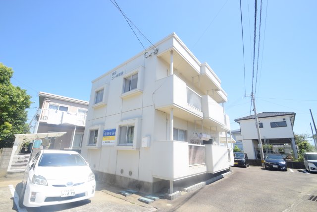 建物外観　落ち着いた雰囲気の外観です