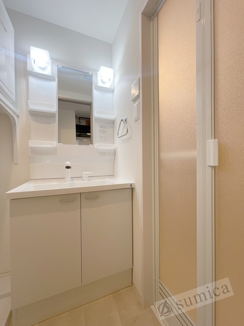 洗面設備　洗面脱衣所付き！独立洗面台が便利です♪♪