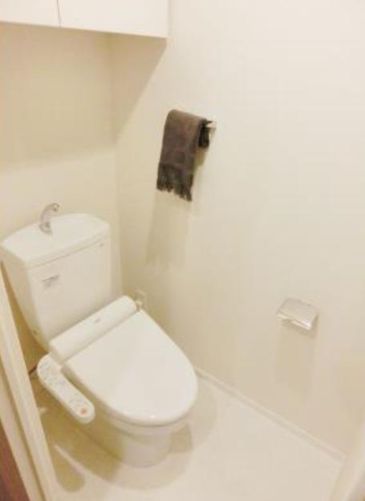 トイレ　小物は付いておりません