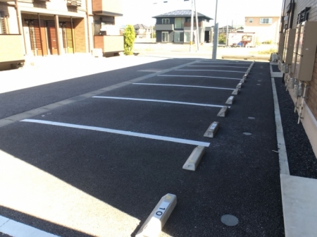 駐車場　駐車場２台付き♪