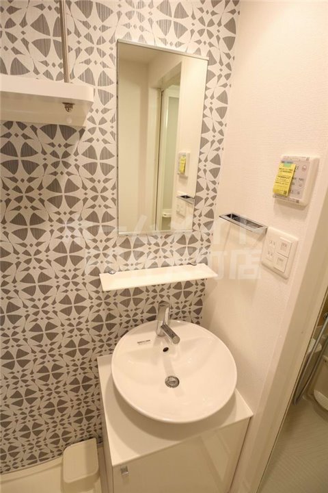 洗面設備　コンパクトで使いやすい洗面所