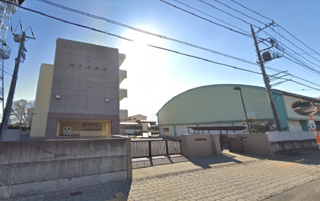 小学校　坂戸市立坂戸小学校（小学校）まで771m