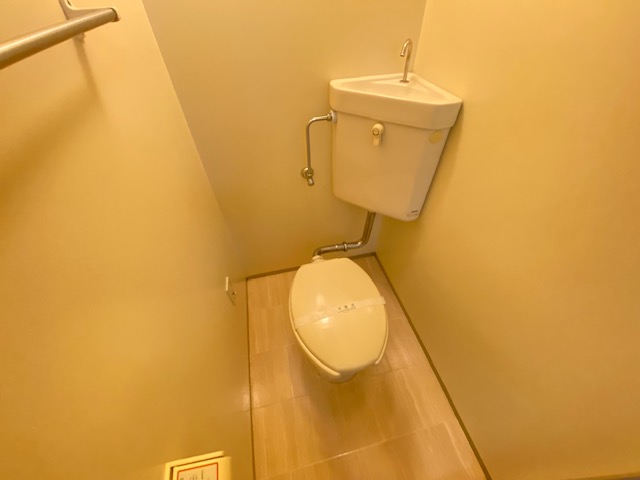 トイレ　室内は現況を優先します