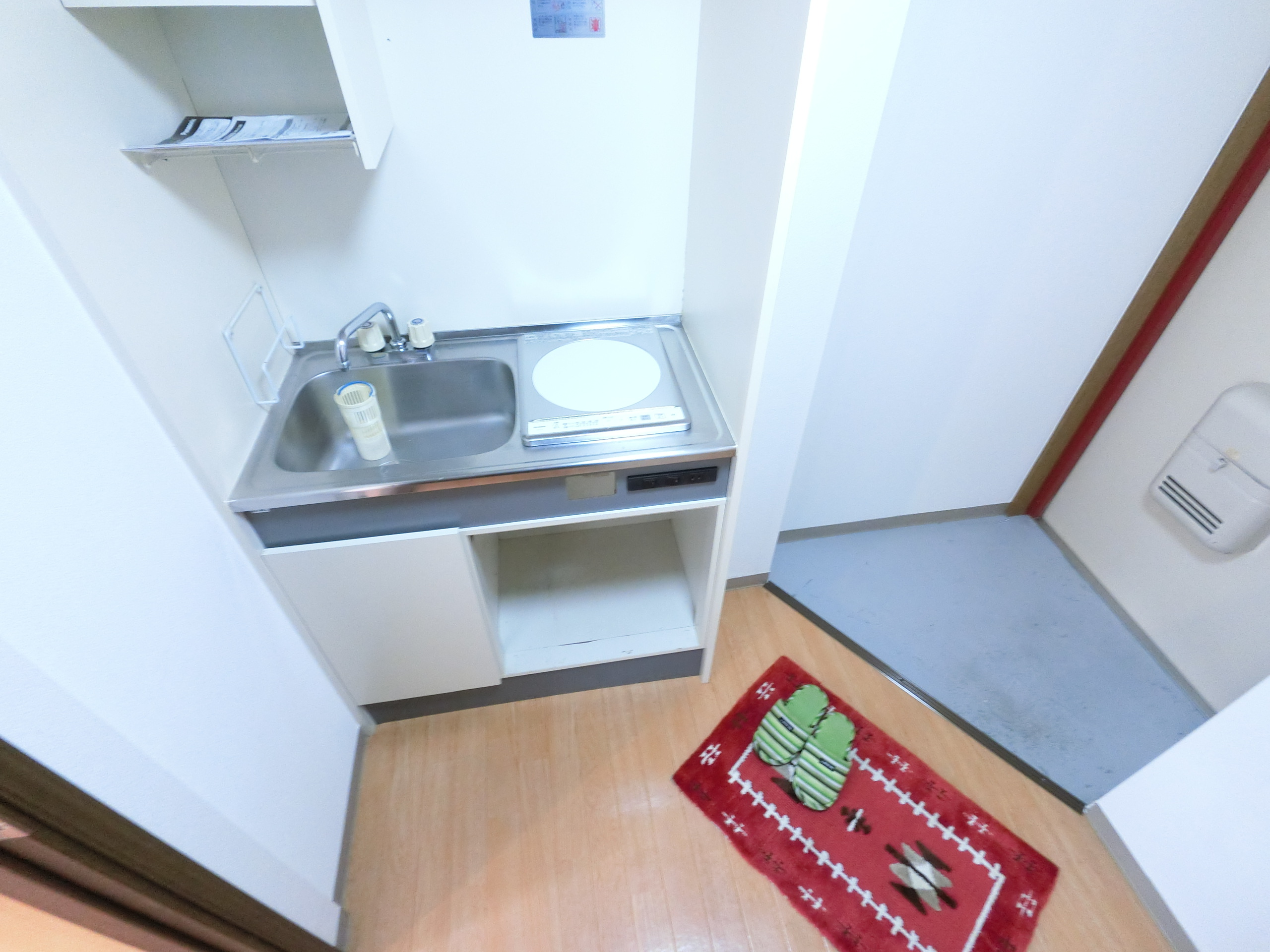 キッチン　室内は現況を優先します