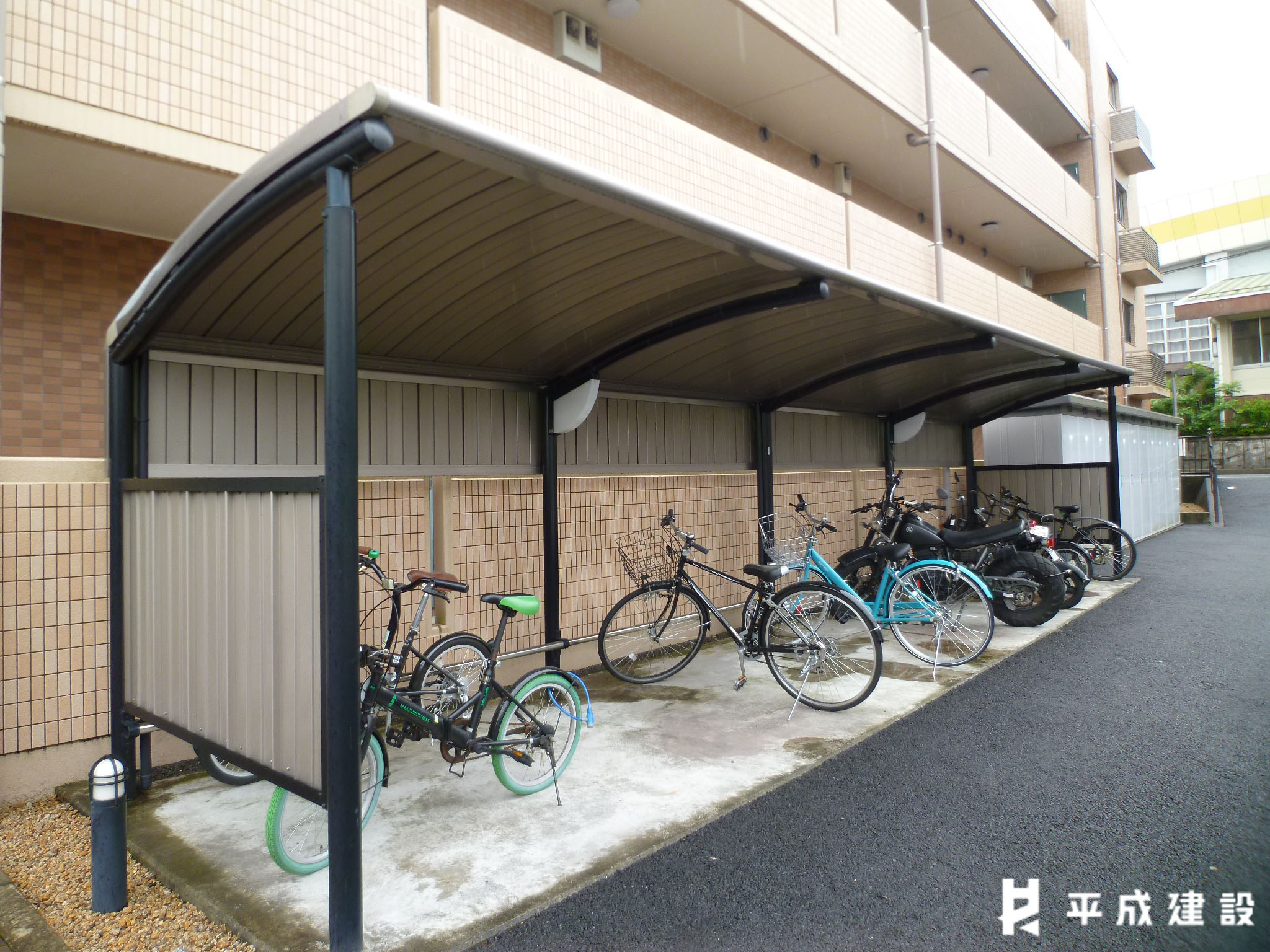 その他共有部分　屋根付き駐輪場