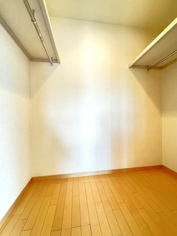 収納　ウォークインクローゼット