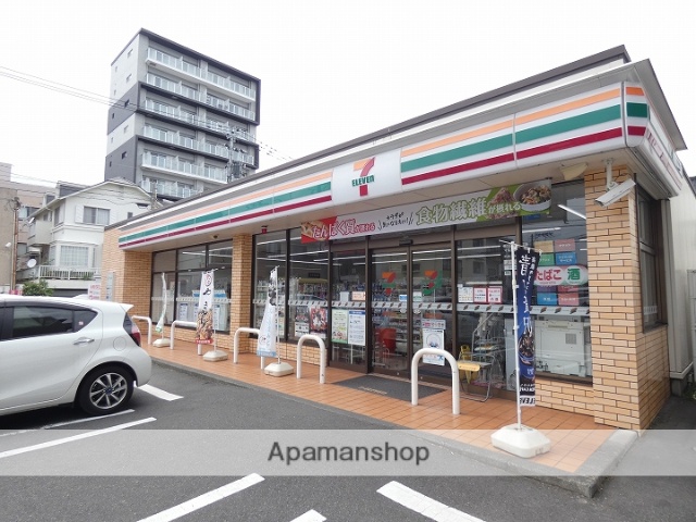 コンビニ　セブンイレブン鹿児島荒田一丁目店（コンビニ）まで112m