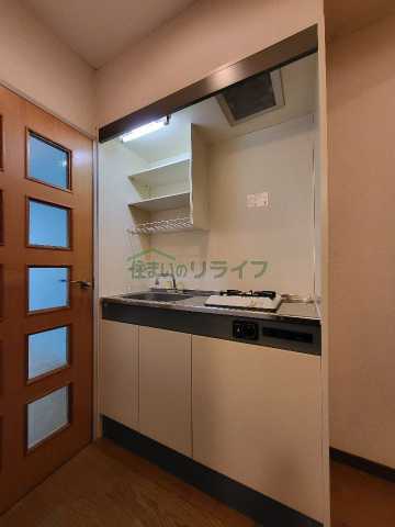 キッチン　別部屋参考写真となります。