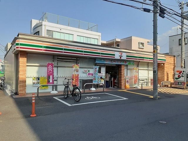 コンビニ　セブンイレブン　西浦和駅前店（コンビニ）まで450m