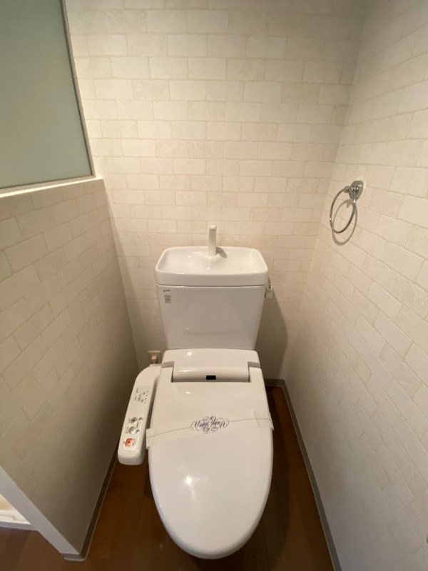 トイレ　別号室