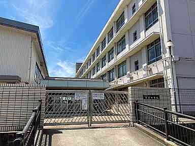 中学校　東光中学校（中学校）まで867m