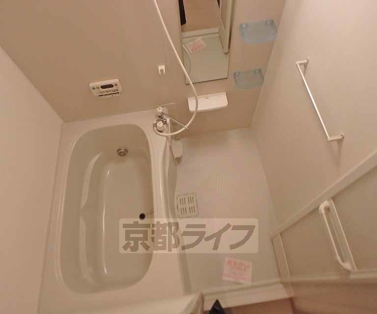 バス・シャワールーム　ゆったりくつろげるバスルームです