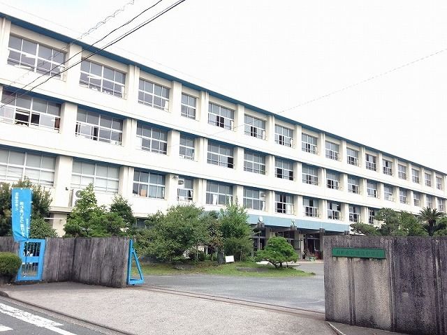 中学校　浜松市立清竜中学校（中学校）まで650m