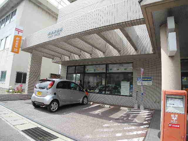 郵便局　時津郵便局（郵便局）まで423m