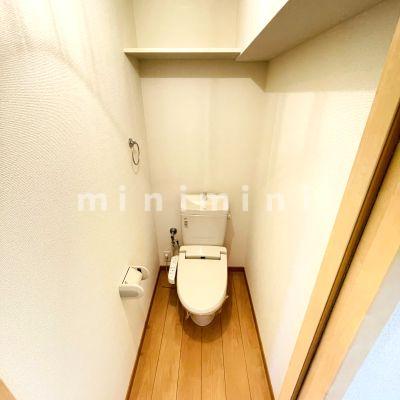 トイレ　※写真は別号室のものですので現状優先とさせていただきます