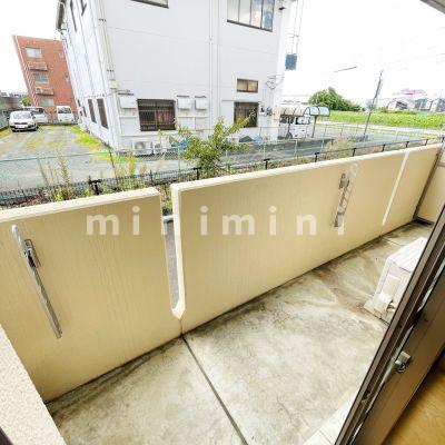 バルコニー　※写真は別号室のものですので現状優先とさせていただきます