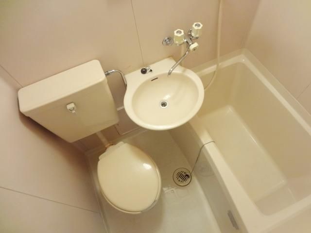 バス・シャワールーム　♪ゆったり使えるバスルーム♪